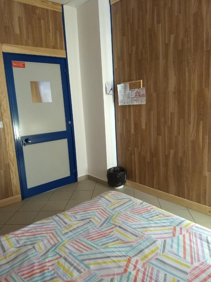 Melaya Budget Hostel 파로 외부 사진