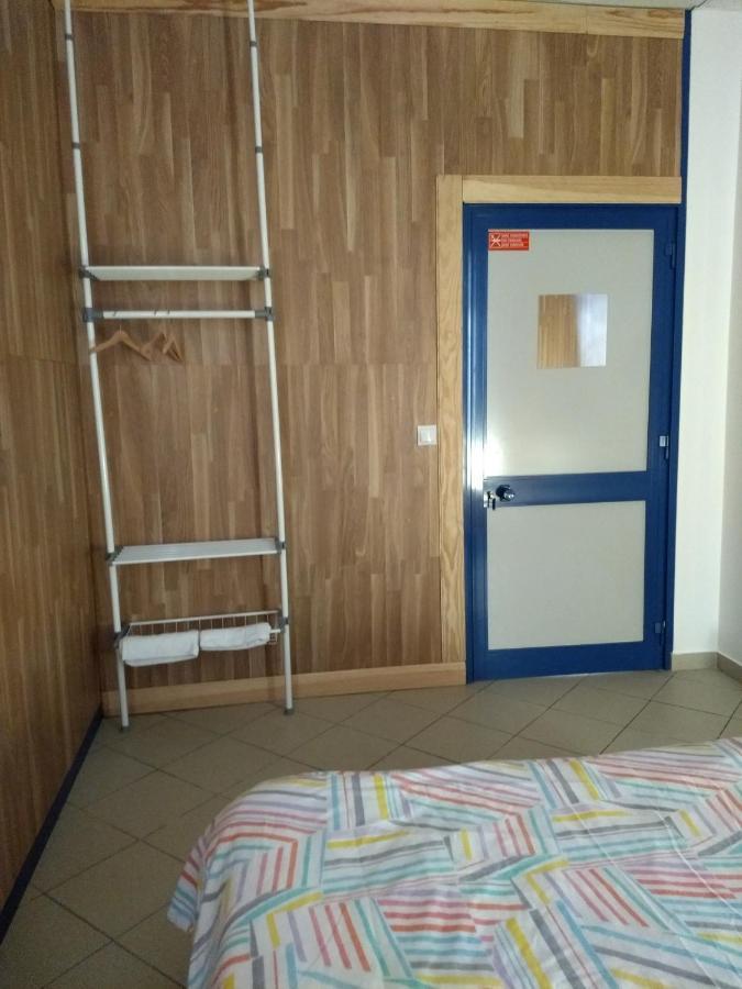 Melaya Budget Hostel 파로 외부 사진