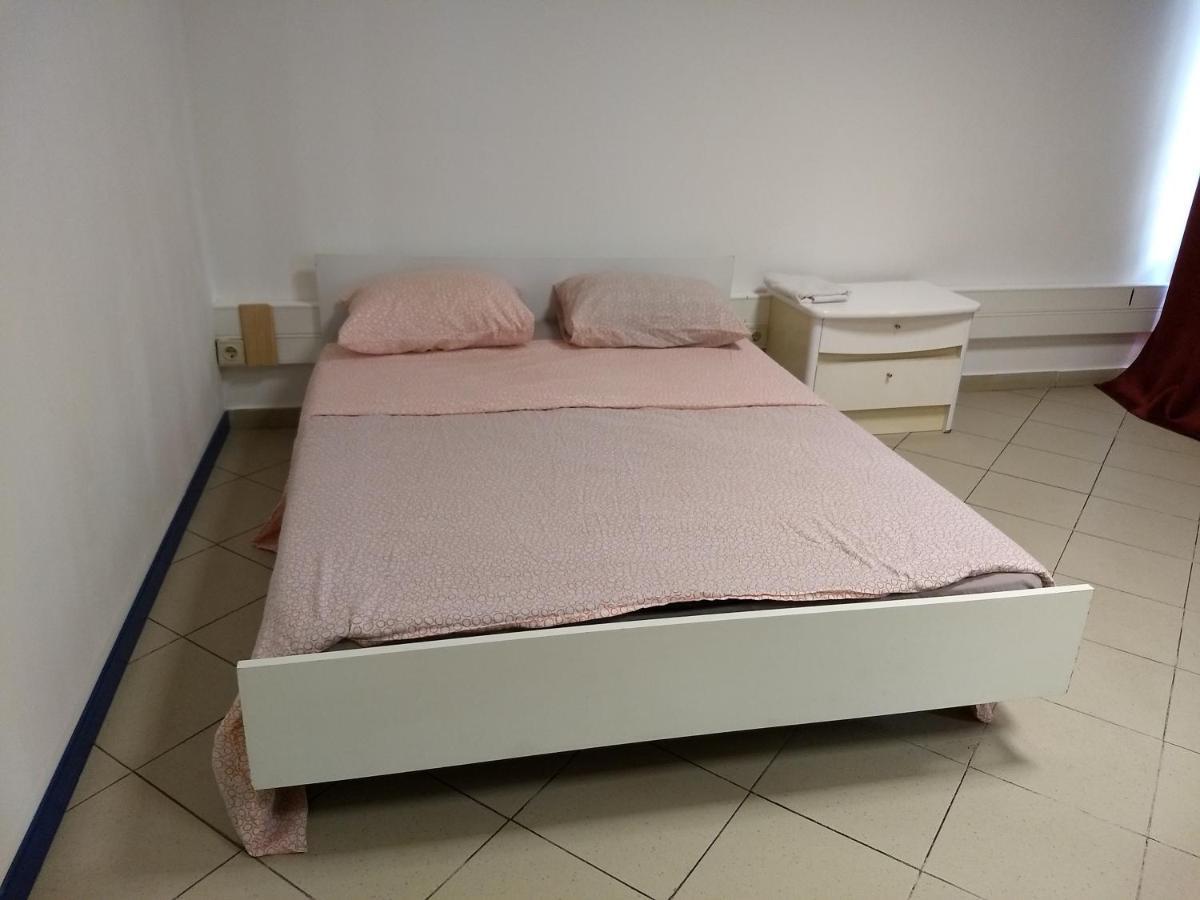 Melaya Budget Hostel 파로 외부 사진