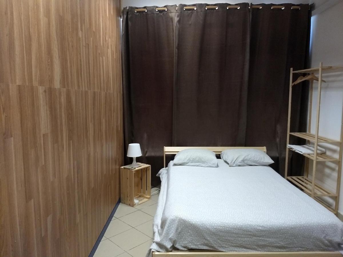 Melaya Budget Hostel 파로 외부 사진