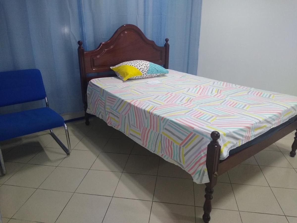 Melaya Budget Hostel 파로 외부 사진